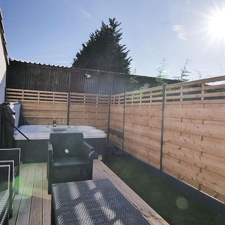 Hoxne Cottages - Rose Cottage With Private Hot Tub York Kültér fotó